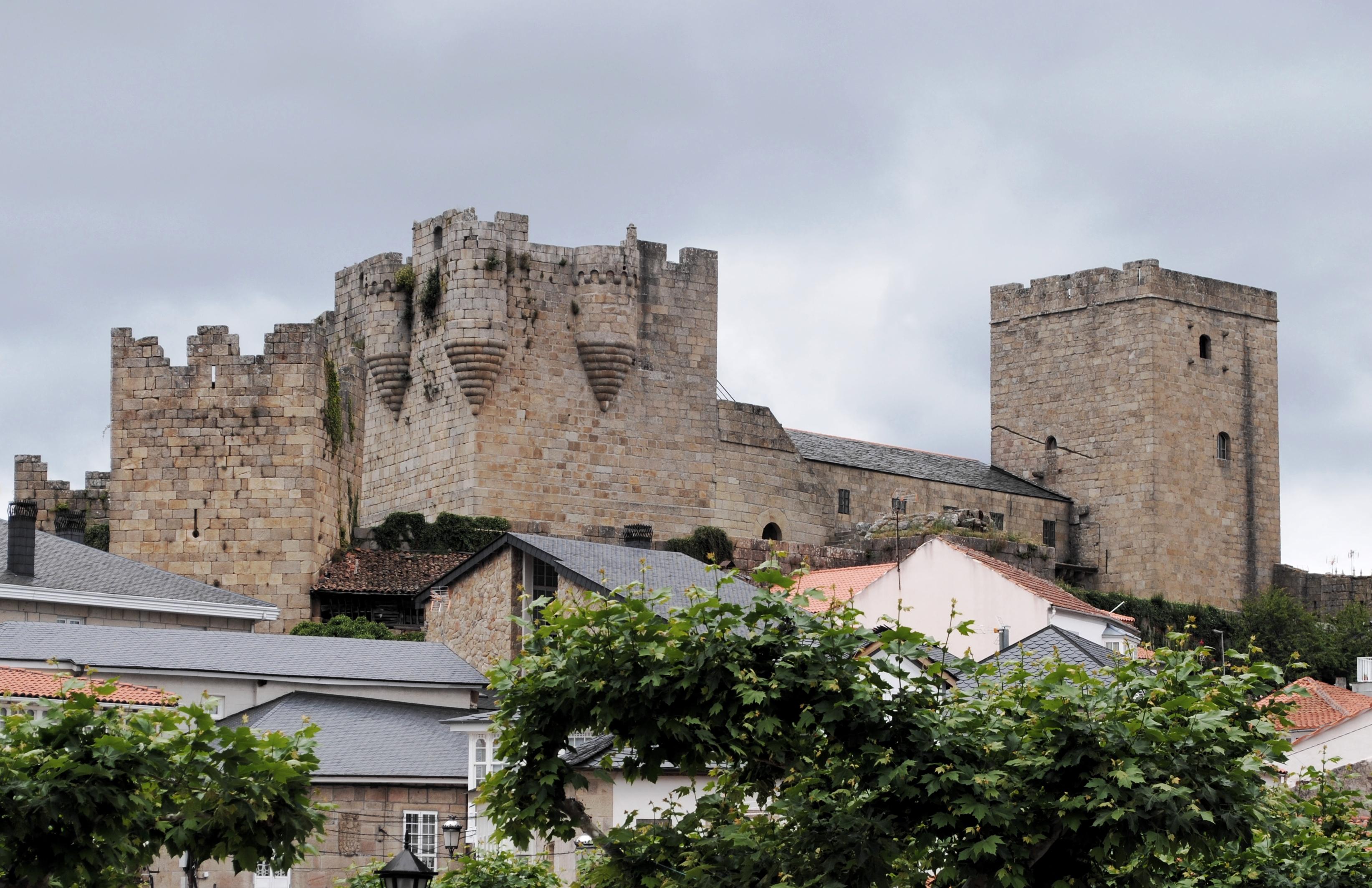 Castillo de Castro Caldelas