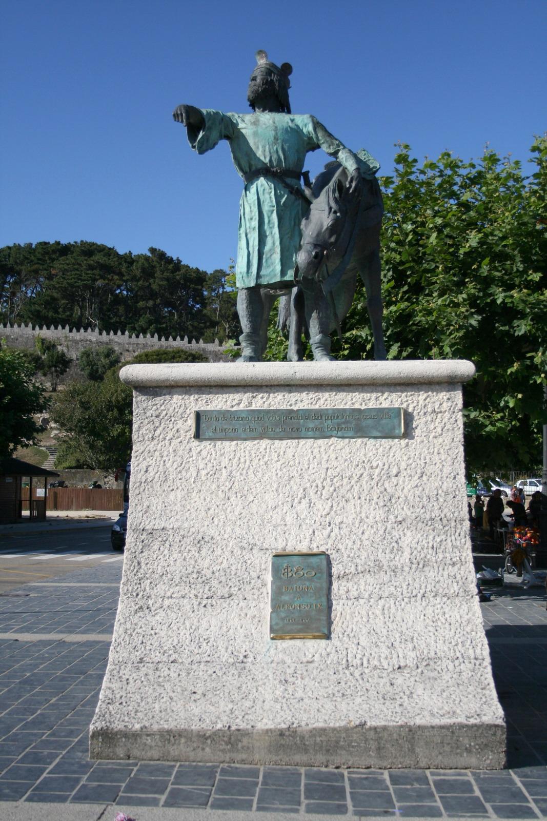 Monumento a Afonso IX