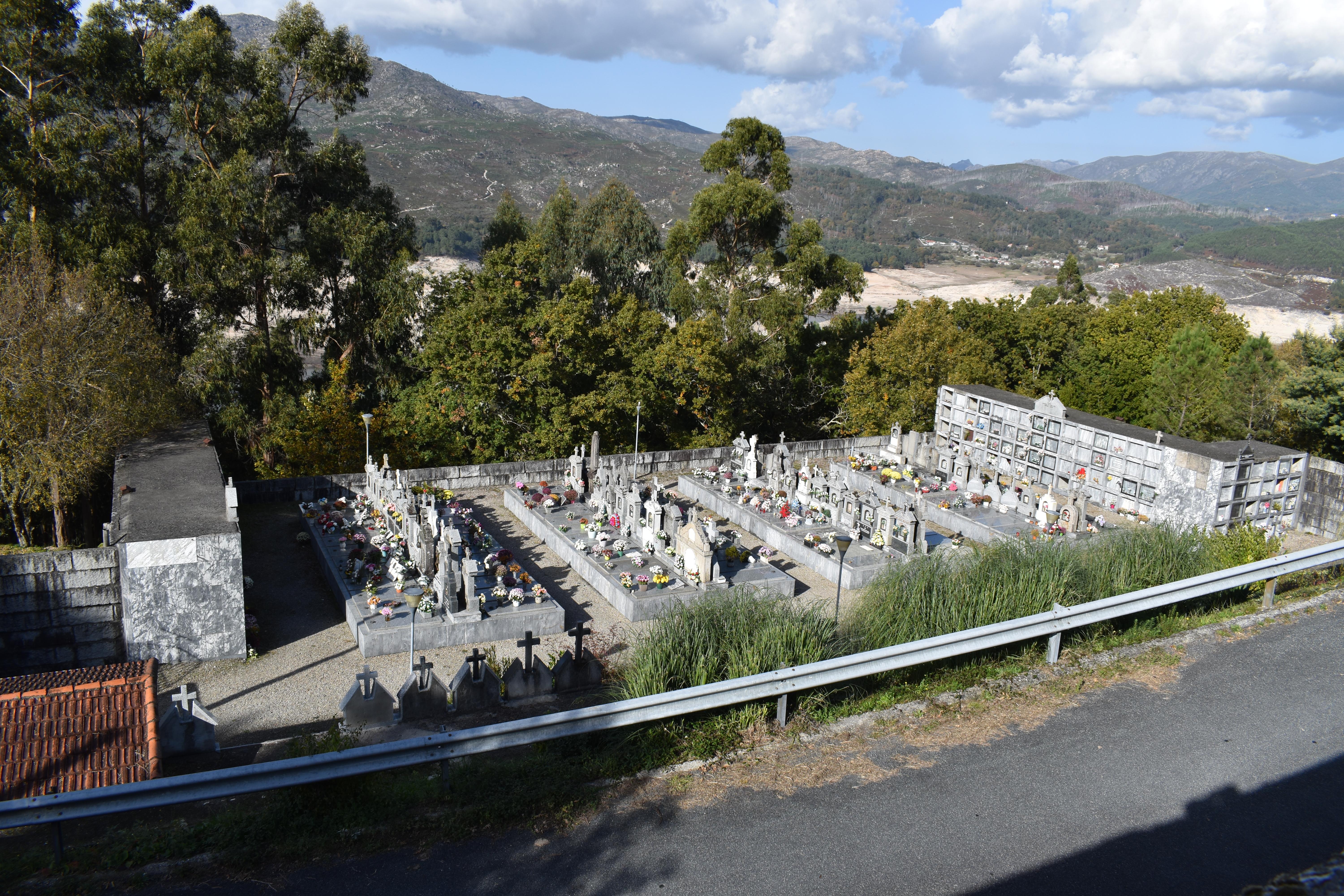 Cemiterio de San Salvador de Manin