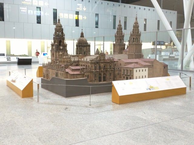 Aeropuerto de Santiago-Rosalía de Castro